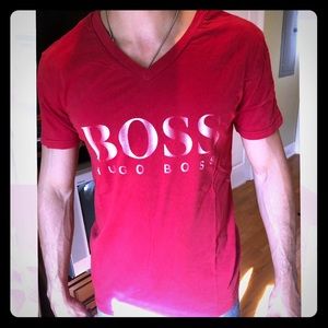 Hugo Boss V neck shirt ✳️